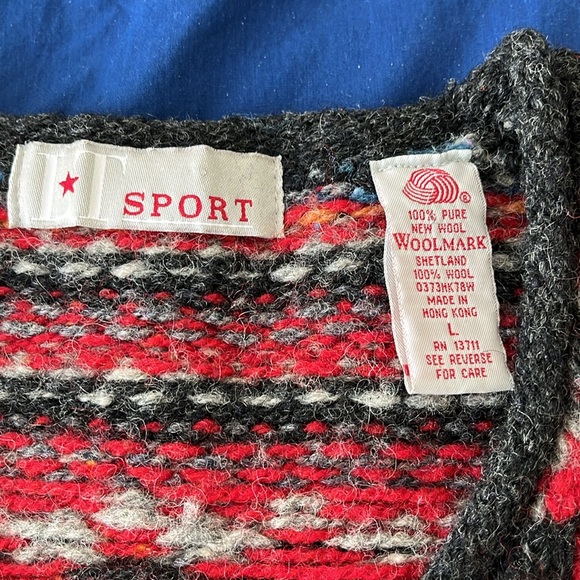 Classic Shetland wool cardigan from Lord and Taylor L. - Picture 2 of 7